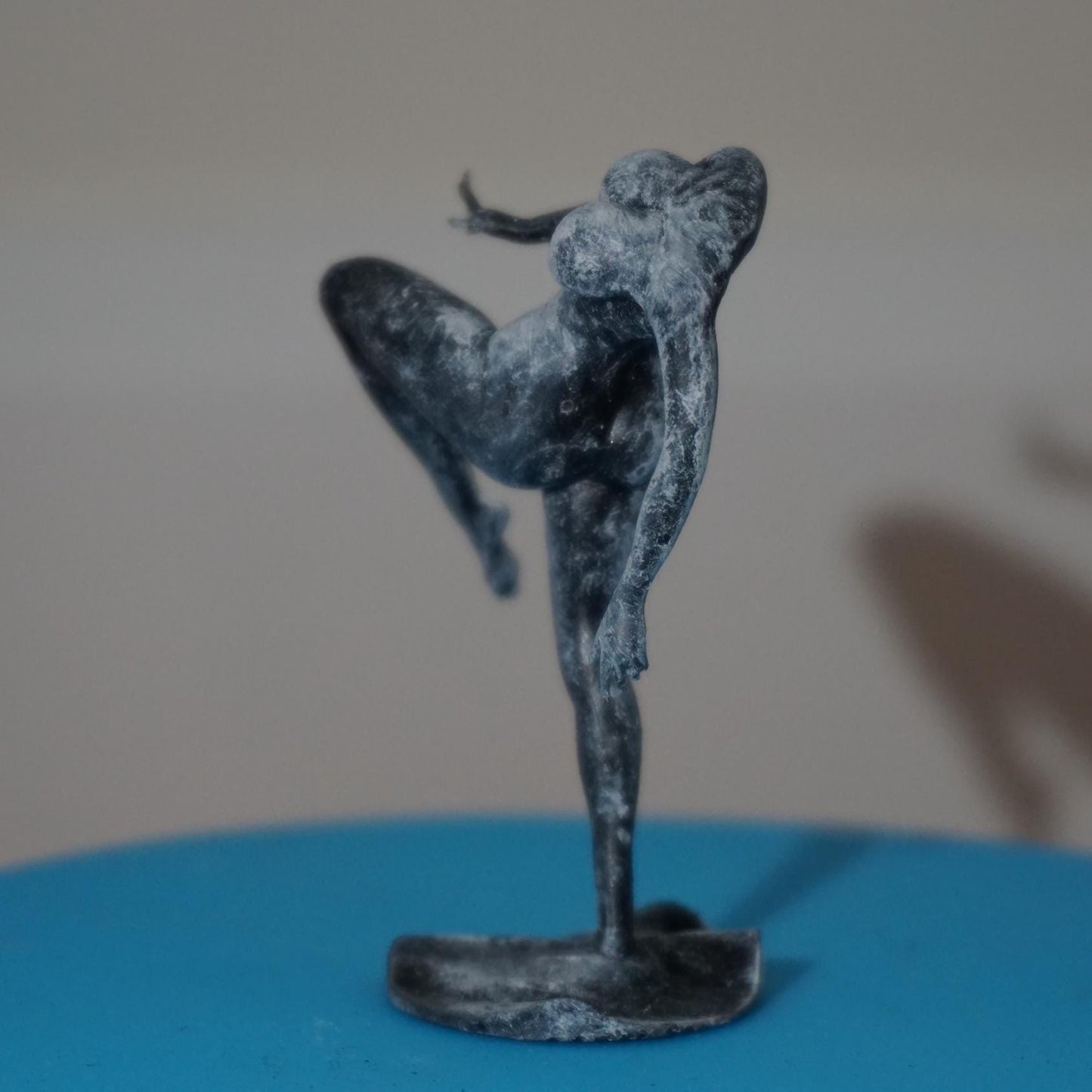 Poise in Motion – The Balancing Muse Statue