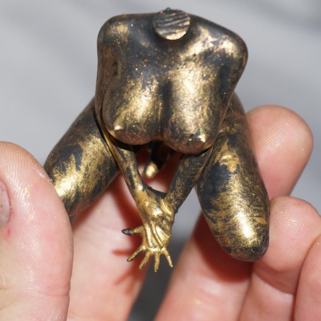 Transgender Kneeling Feminine - Statue