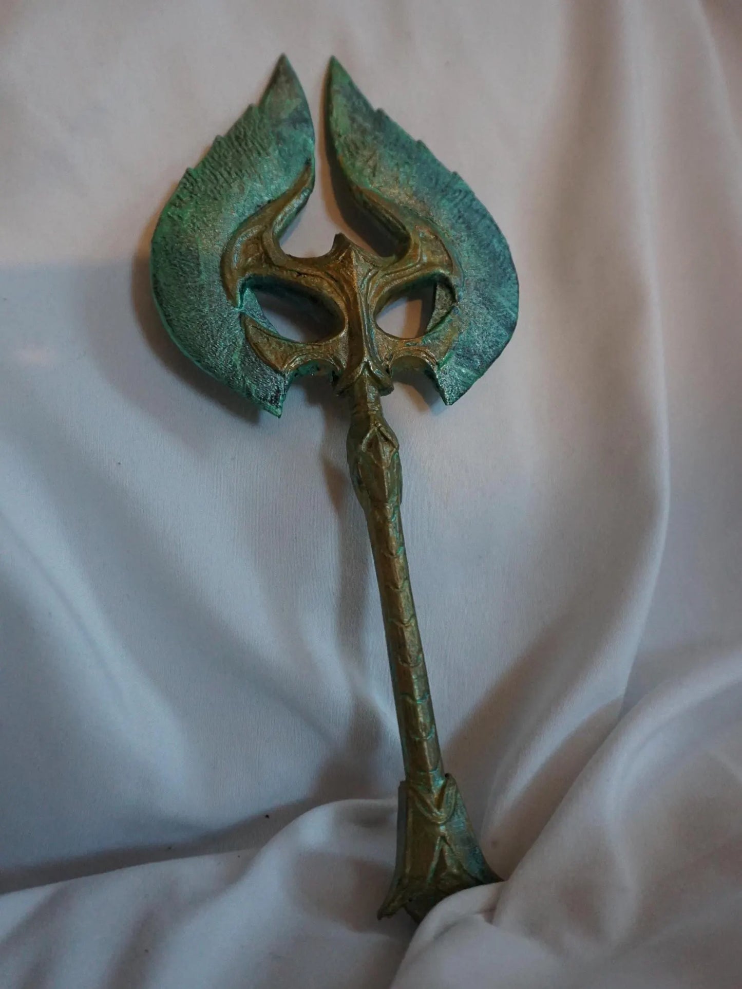 Glass War Axe replica