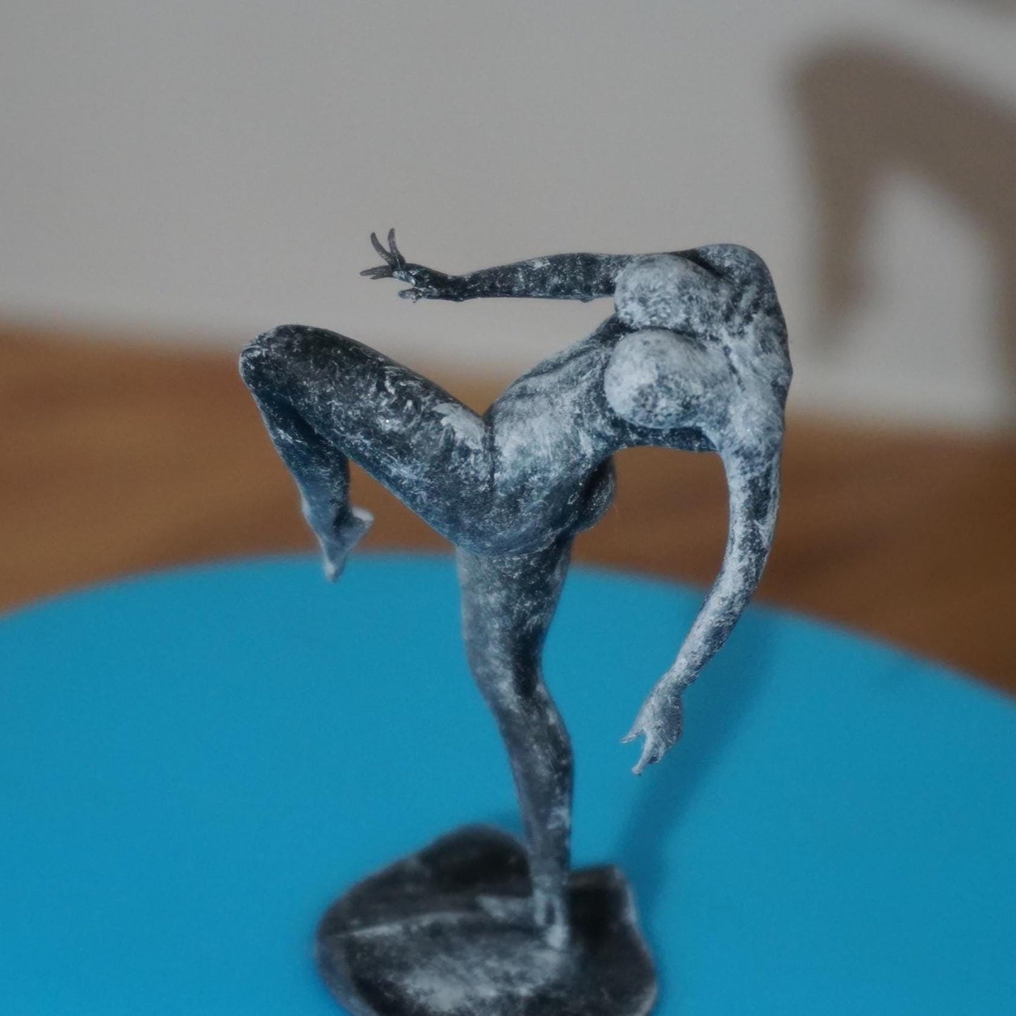 Poise in Motion – The Balancing Muse Statue