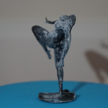 Poise in Motion – The Balancing Muse Statue