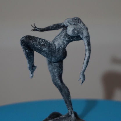 Poise in Motion – The Balancing Muse Statue