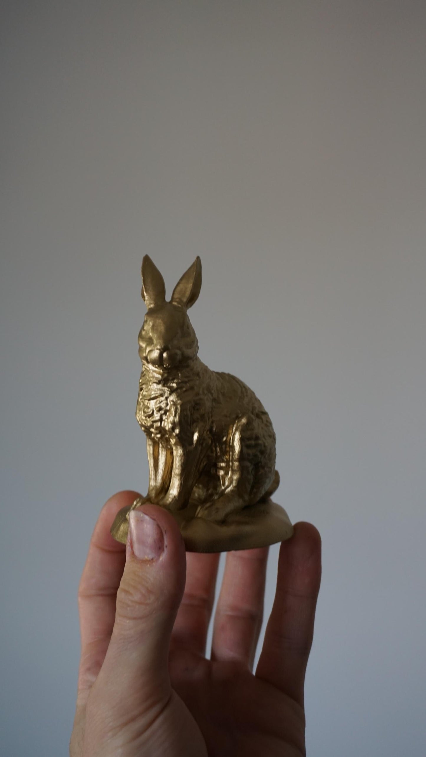 Hopper – Bunny Figurine