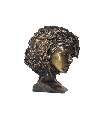 Ellen Ripley Bust Inspired by Classic Sci-Fi Heroes